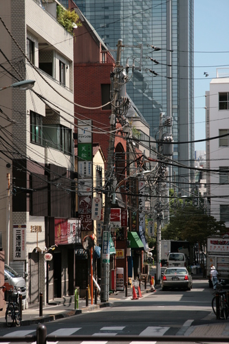 [Picture: Japanese street 2]