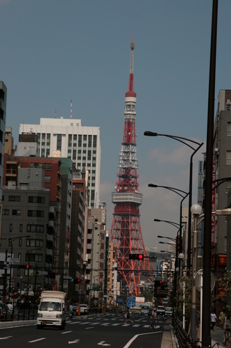 [Picture: Tokyo Tower]