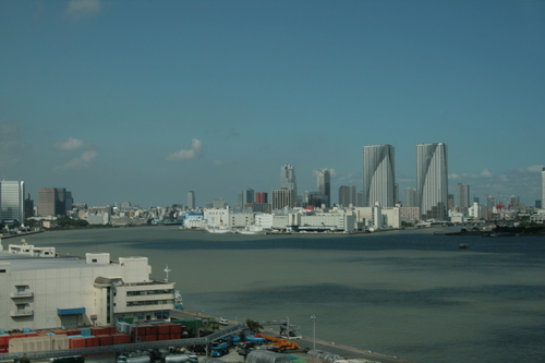 [Picture: Tokyo from afar]