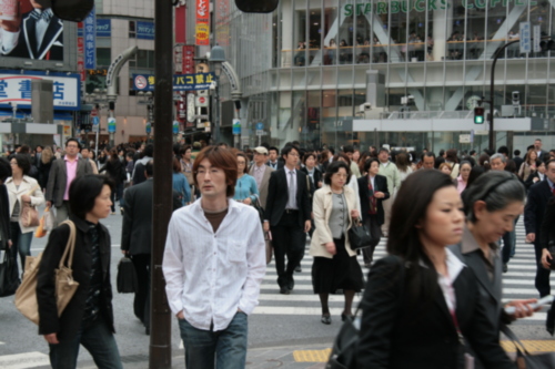 [Picture: Big square 11: crossing the street 2]