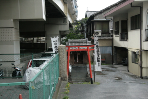 [Picture: Wayside shrine]