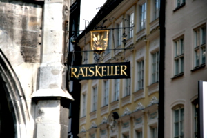 [picture: Ratskeller]