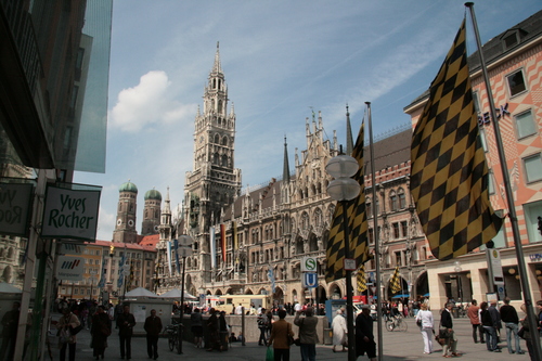 [Picture: Marienplatz 1]