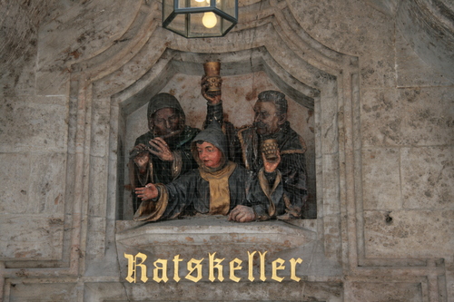 [Picture: Ratskeller]