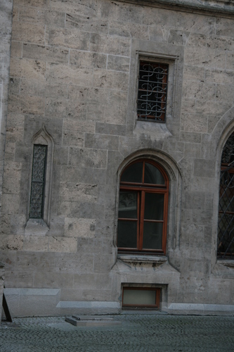 [Picture: Window with a rounded arch]