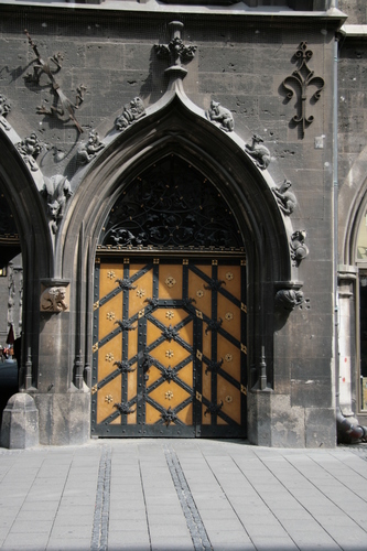 [Picture: Gothic Entrance 1]