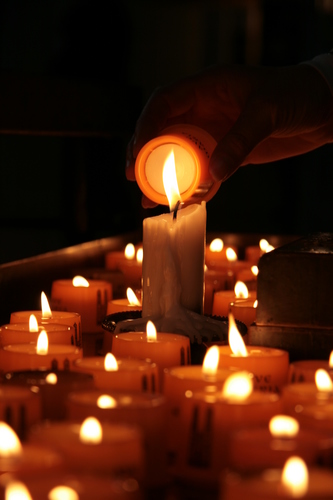 [Picture: Votive candles 3]