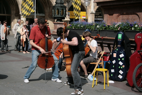 [Picture: Busking Cellists 2]