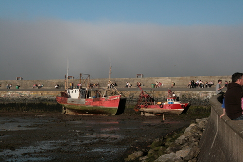 [Picture: Boats in the harbour 2]