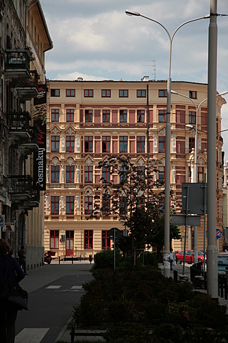 [Picture: Polish architecture]